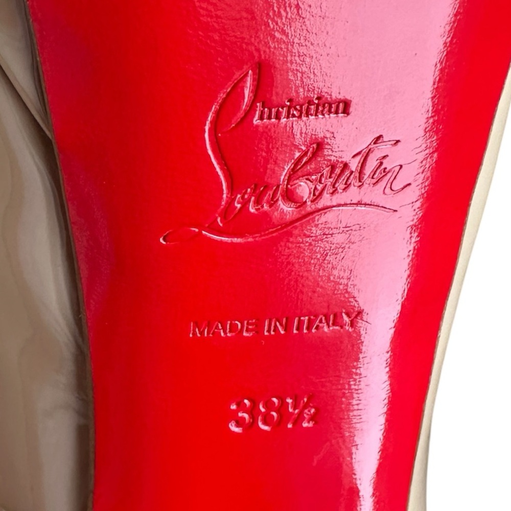 Christian Louboutin Lady Peep Nude 150mm heels
RETAIL 995 - Picture 10 of 10